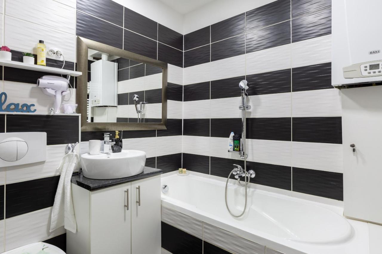 H29 Vivien Apartman Budapeste Exterior foto