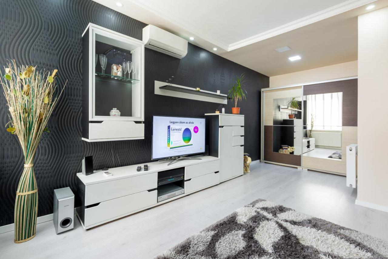H29 Vivien Apartman Budapeste Exterior foto